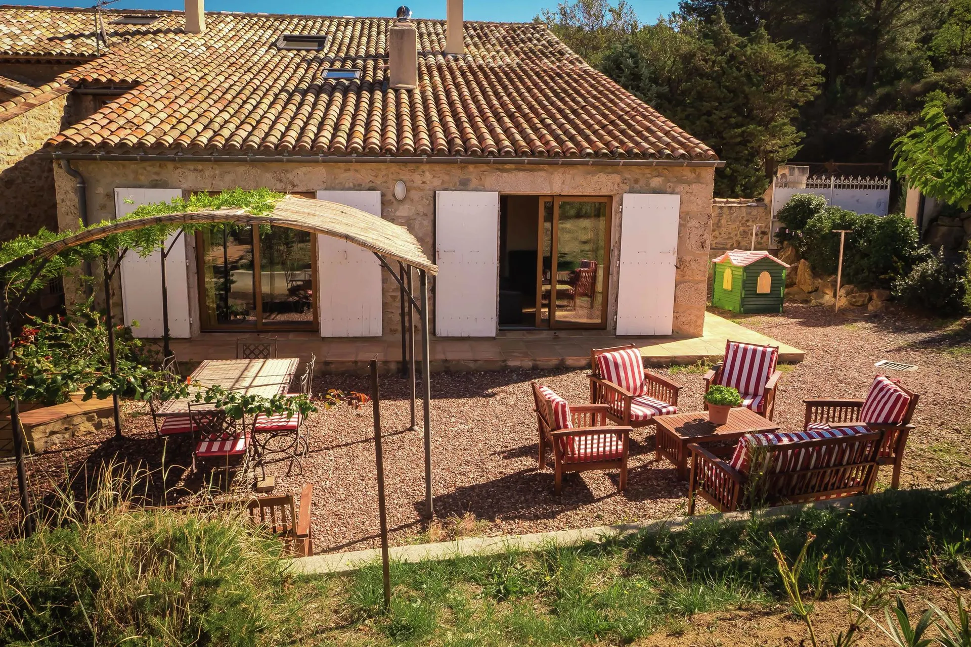 Extérieur maison de vacances (été)