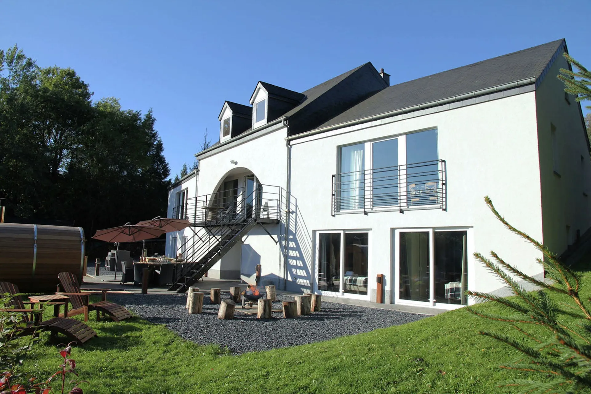 Exterieur vakantiehuis (zomer)