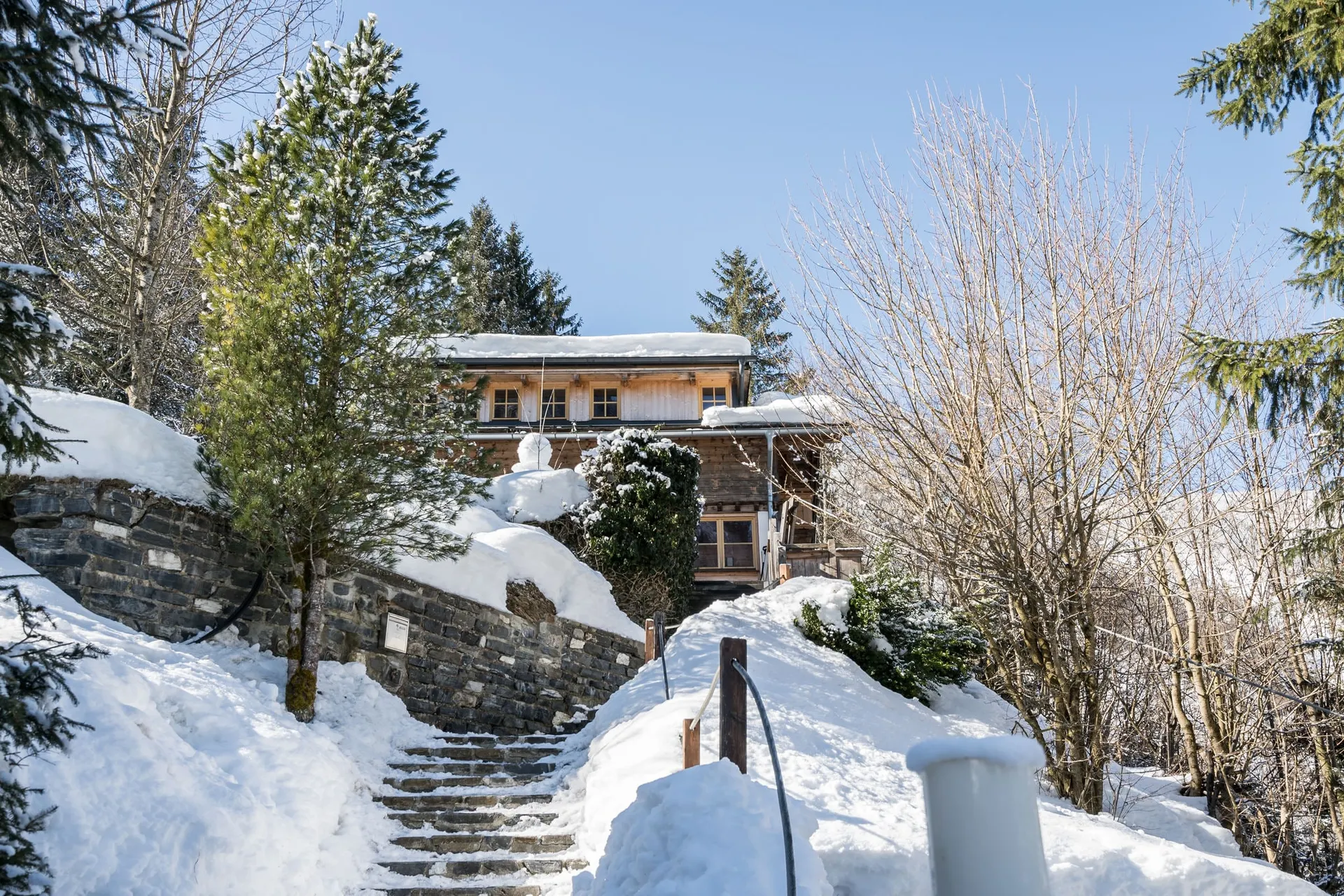 Exterieur vakantiehuis (winter)