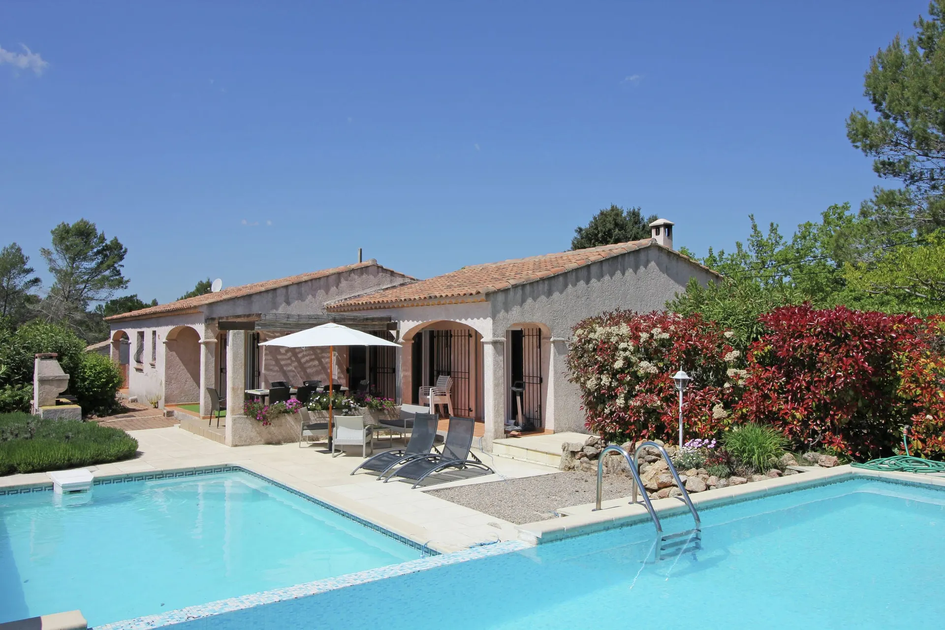 Extérieur maison de vacances (été)