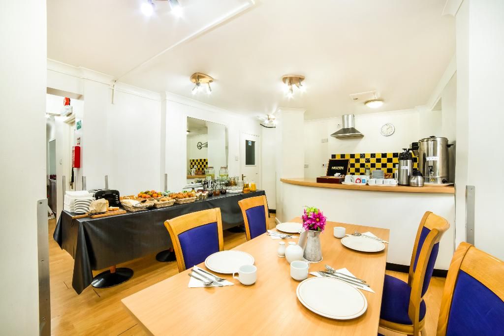 OYO Townhouse New England Victoria, foto 10