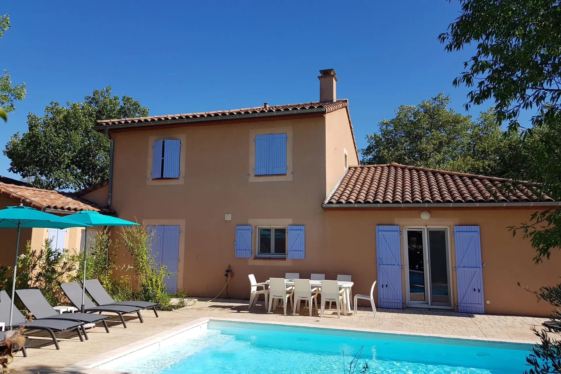 Extérieur maison de vacances (été)
