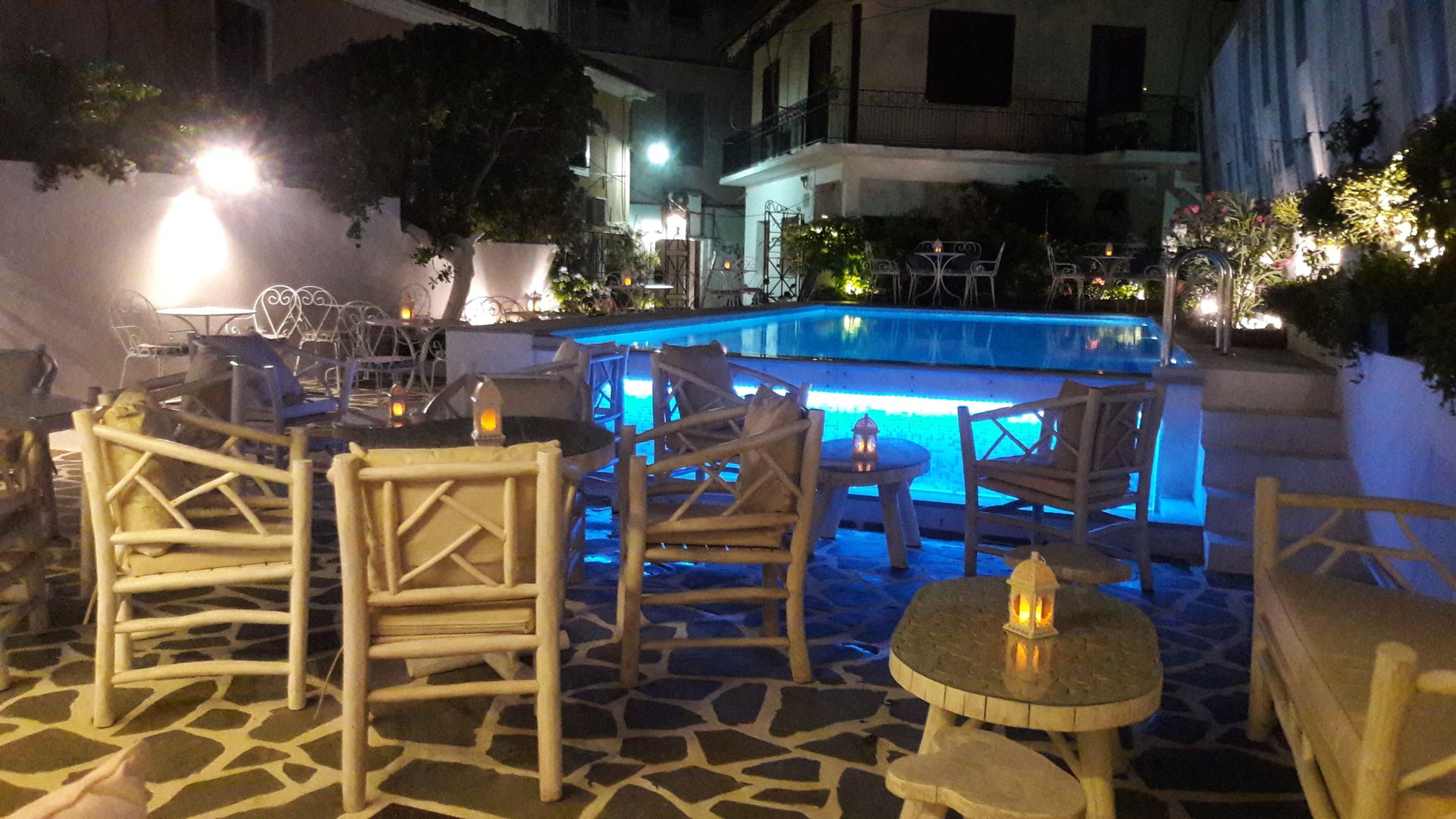 Pirofani Hotel, foto 2
