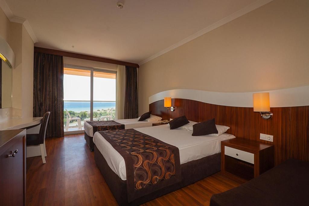 Throne Beach Resort & Spa, foto 5