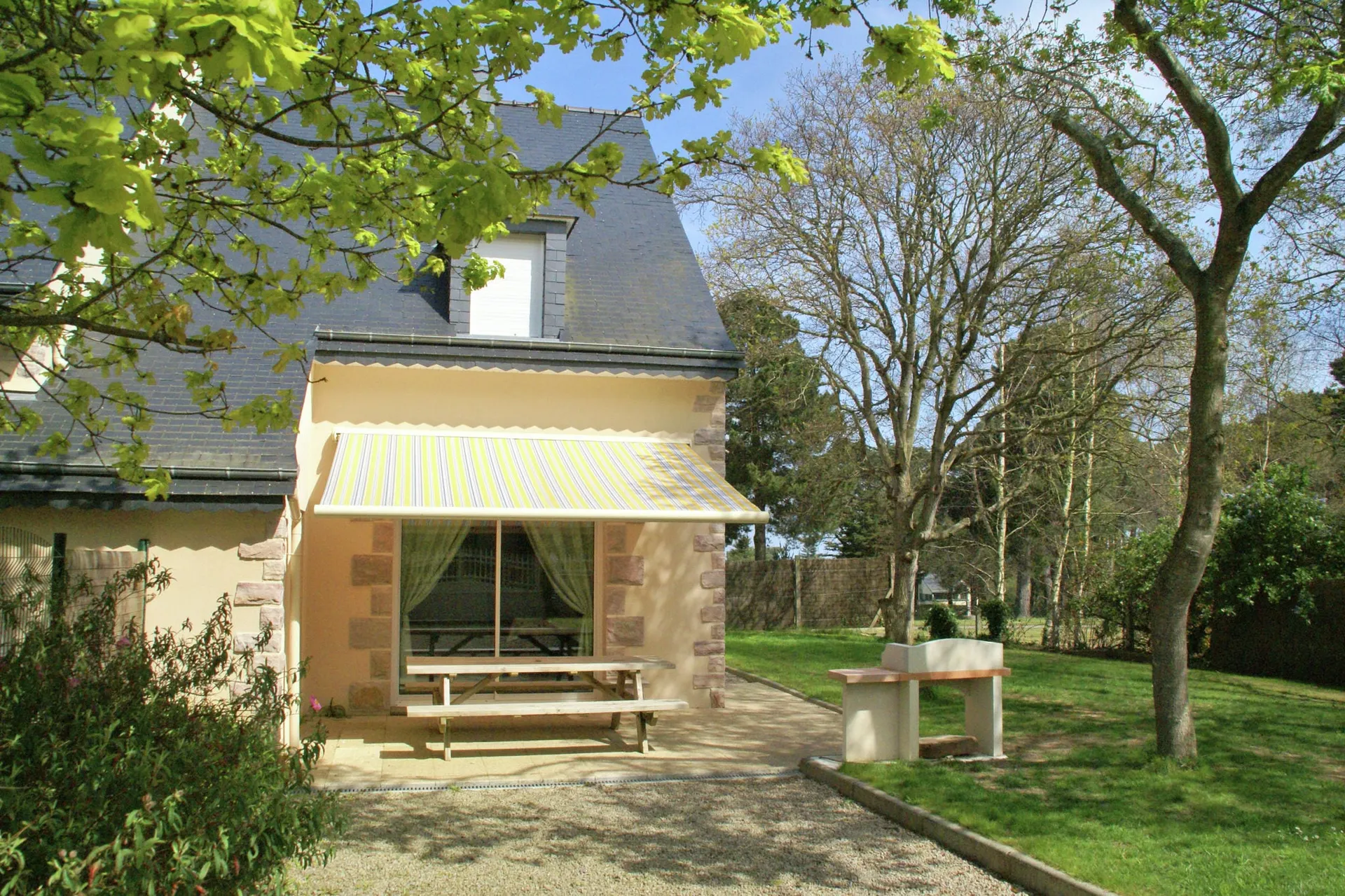 Extérieur maison de vacances (été)