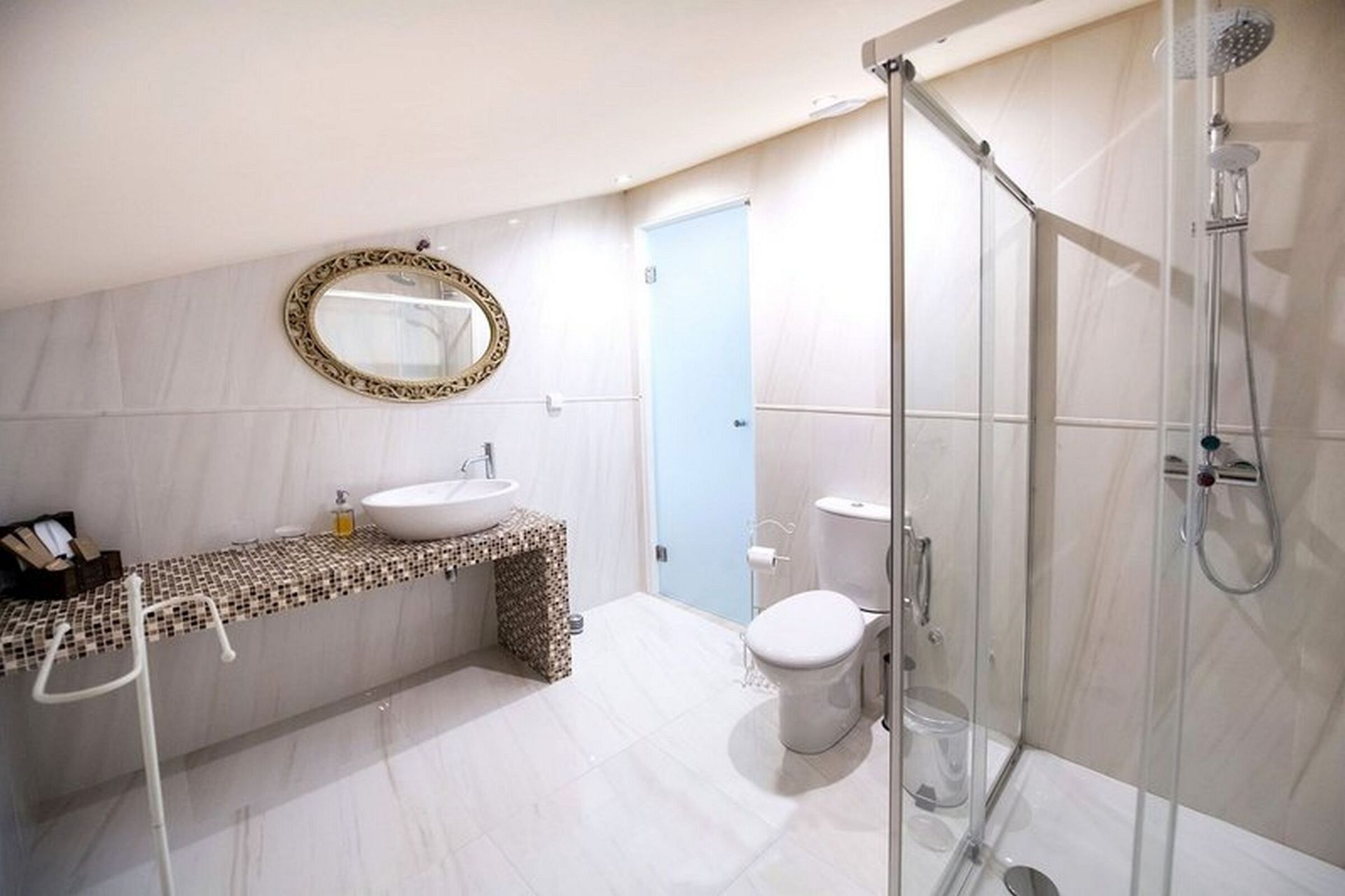 Pirofani Hotel, foto 9