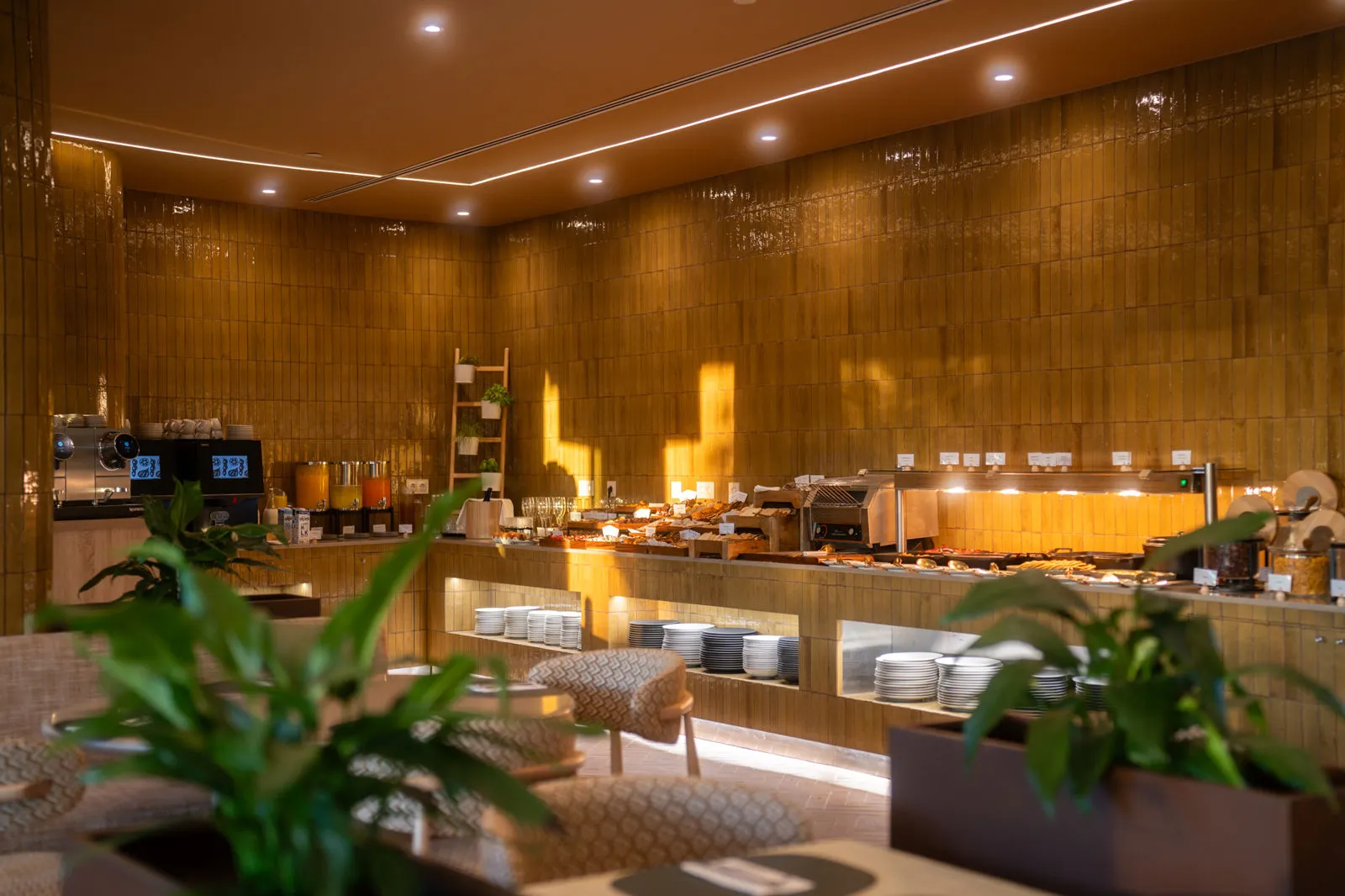 Castelo Suites Hotel