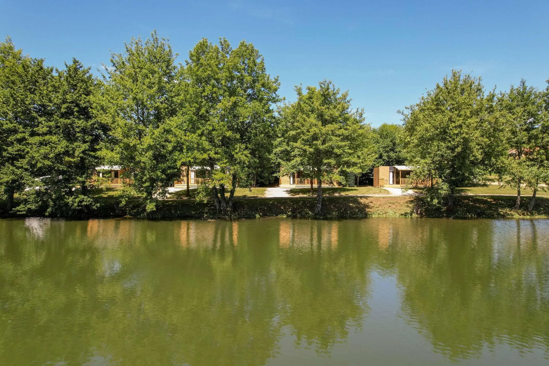 Extérieur maison de vacances (été)