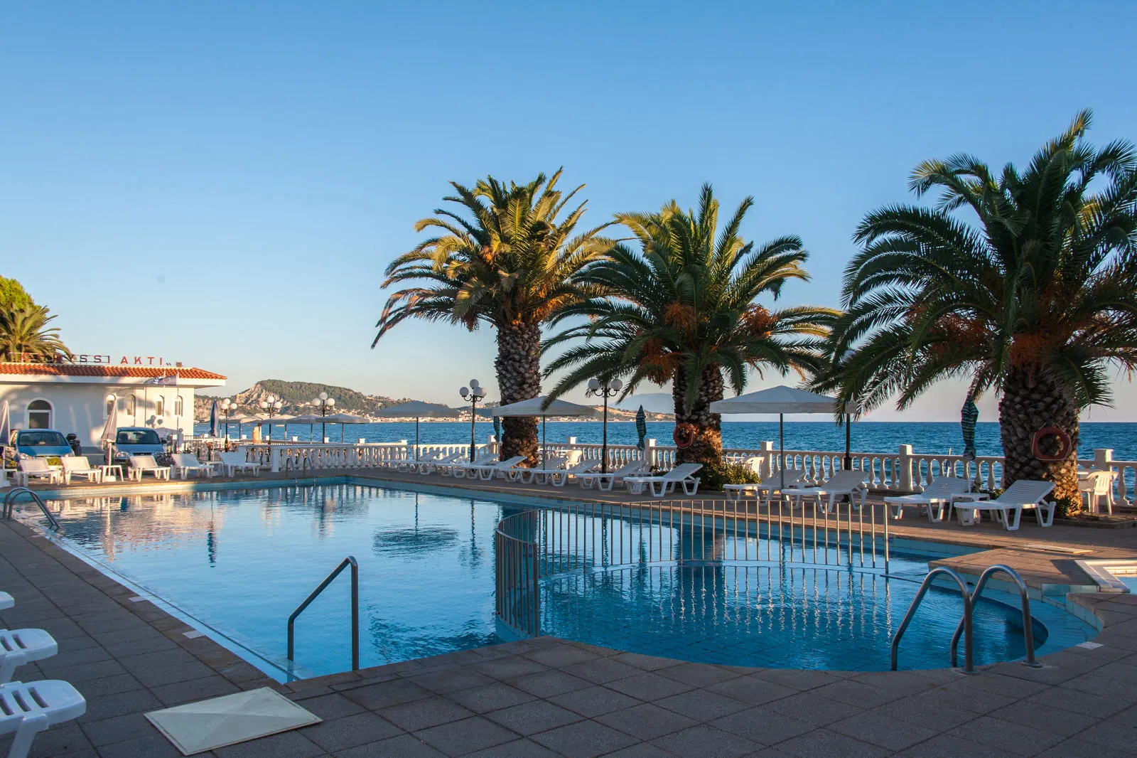 Paradise Hotel