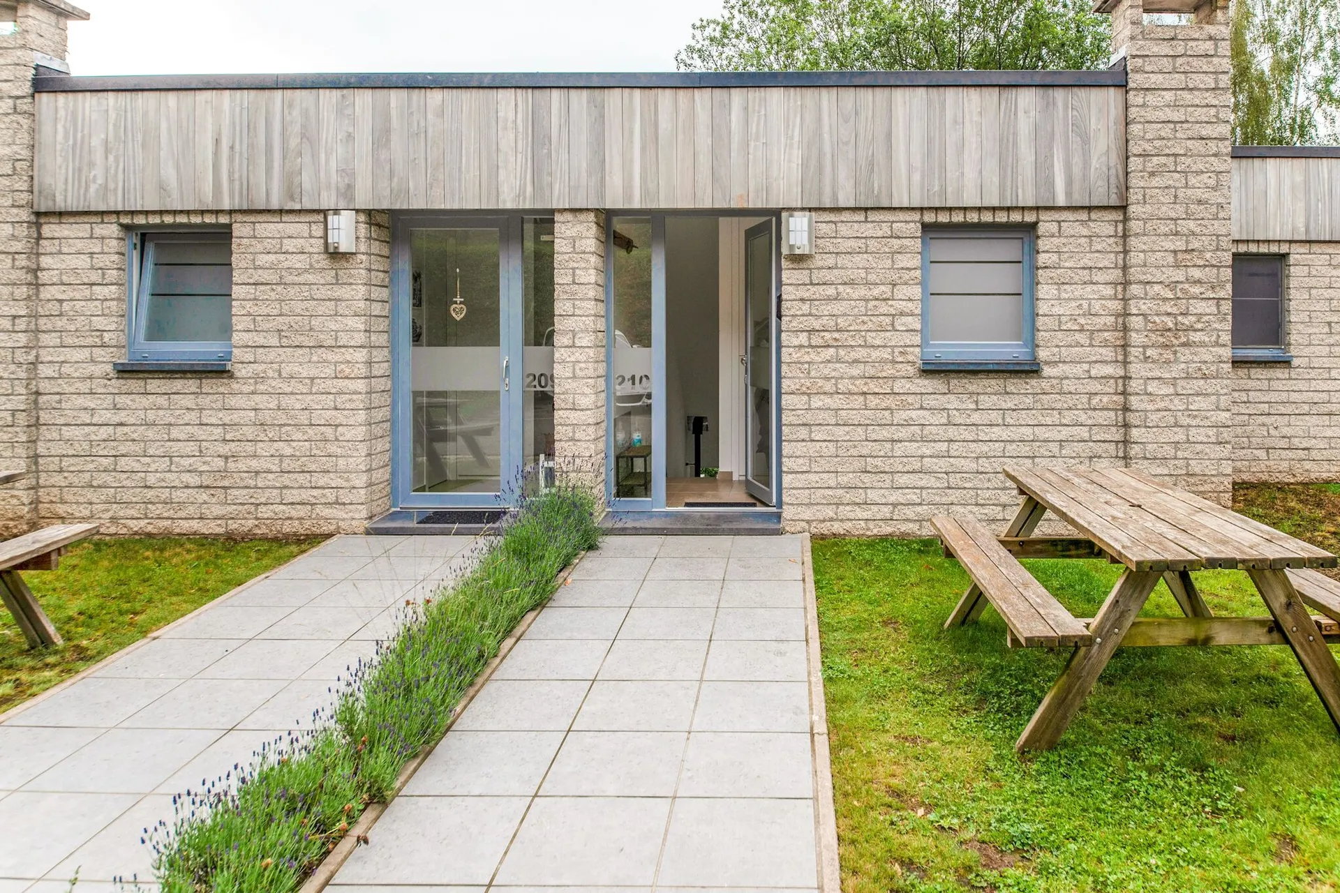 Exterieur vakantiehuis (zomer)