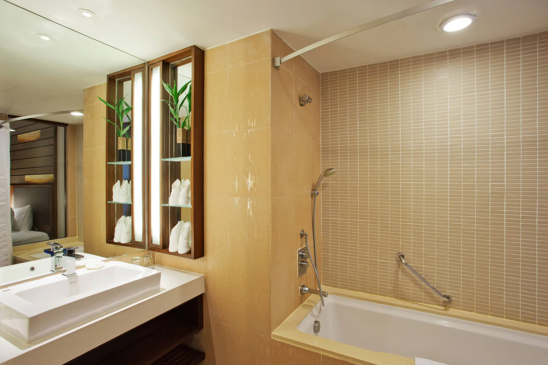 Holiday Inn Resort Phuket - Voorbeeld Badkamer Standaard Kamer