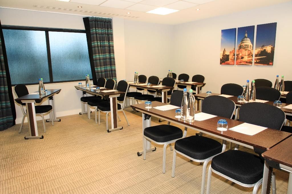 Holiday Inn Express London Heathrow T5, foto 13