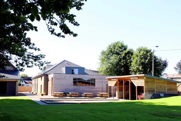 Extérieur maison de vacances (été)