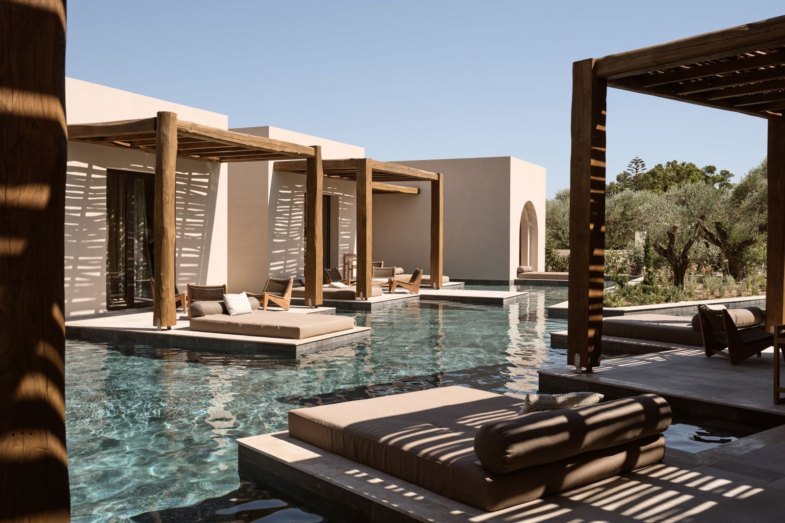 Pierros Verde Private Suites