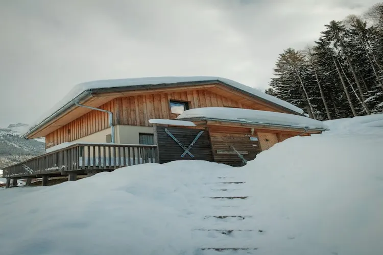 Exterieur vakantiehuis (winter)