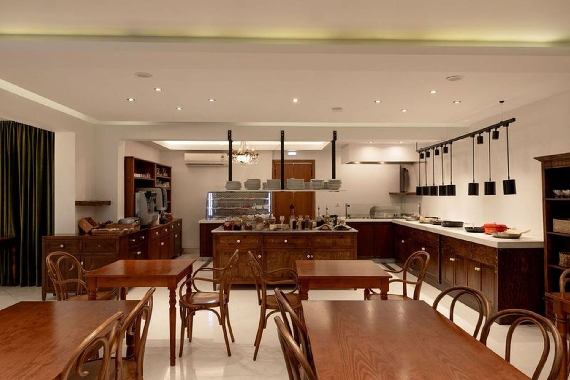 Nami Hotel & Suites, foto 13