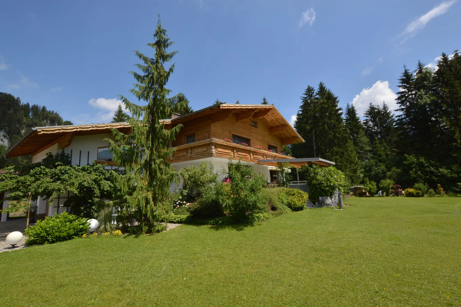 Extérieur maison de vacances (été)