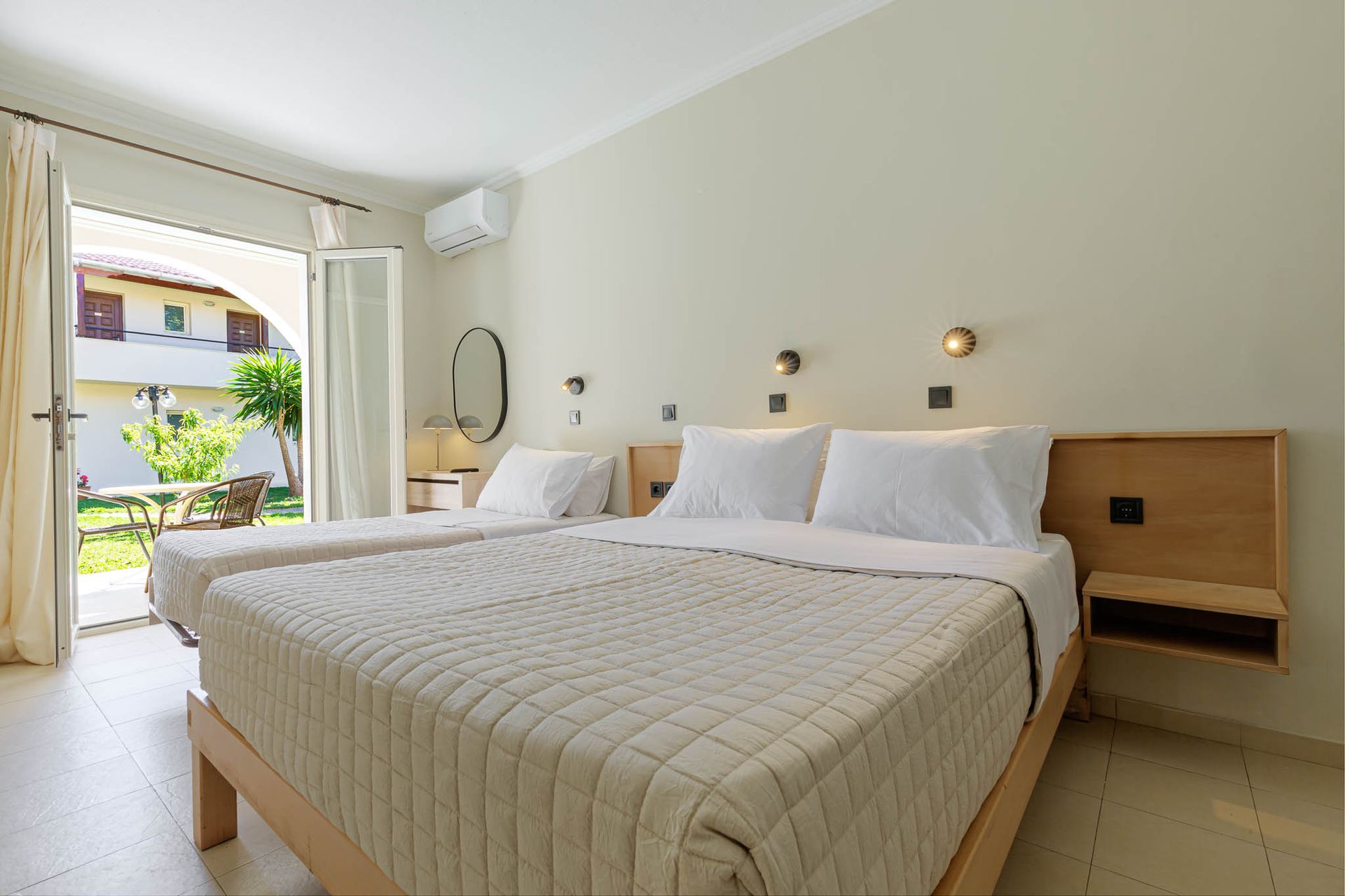 Kamari Apartments, foto 14