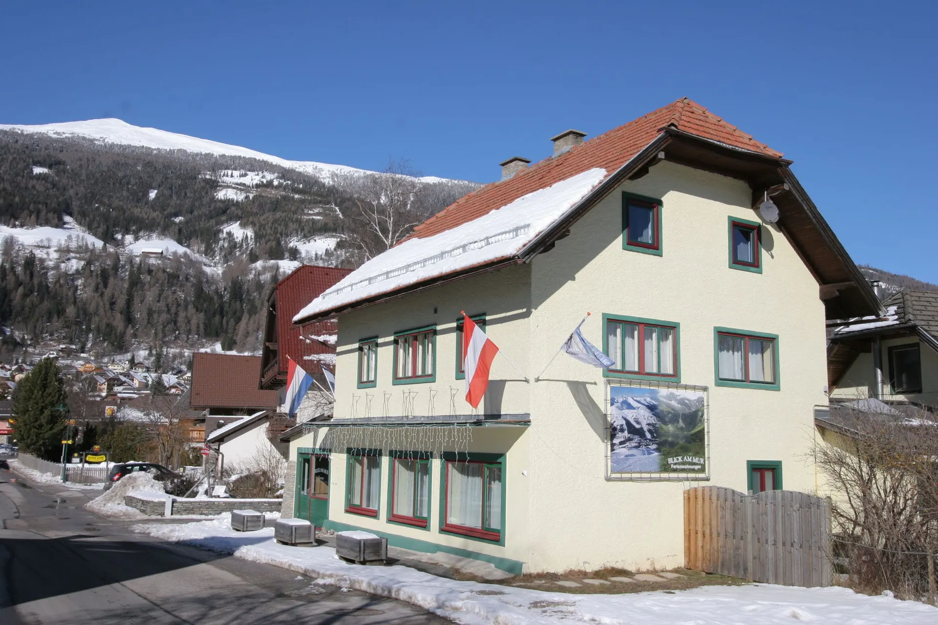 Exterieur vakantiehuis (winter)