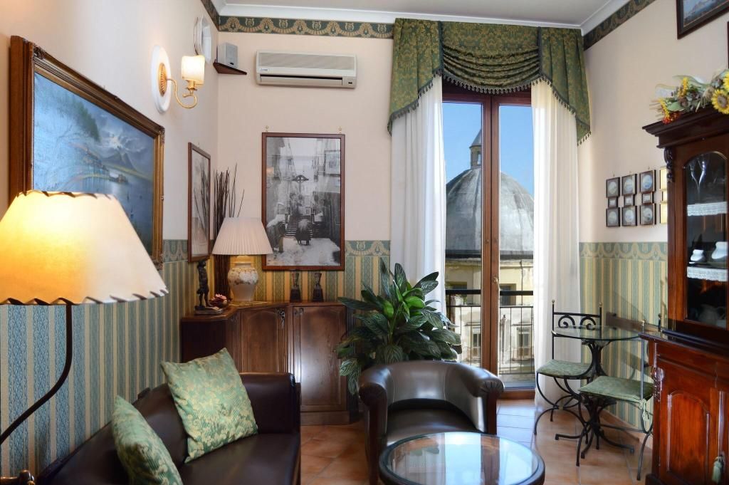 Pinto Storey, foto 12