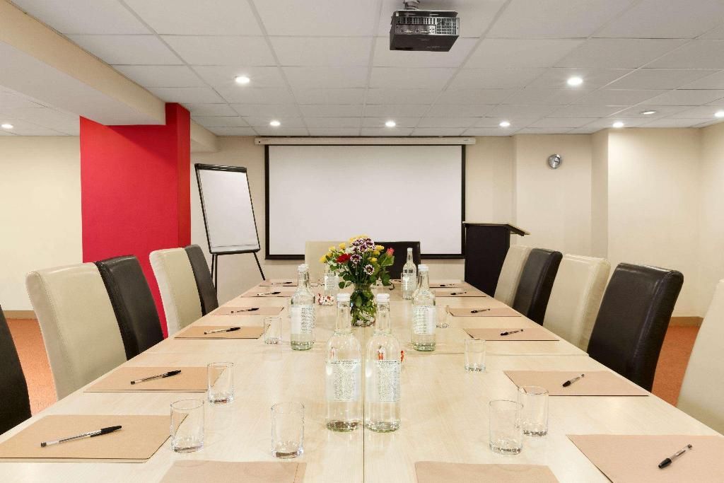 Ramada by Wyndham Hounslow - Heathrow East, foto 8