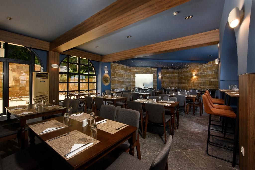 The Royal Grand Hotel