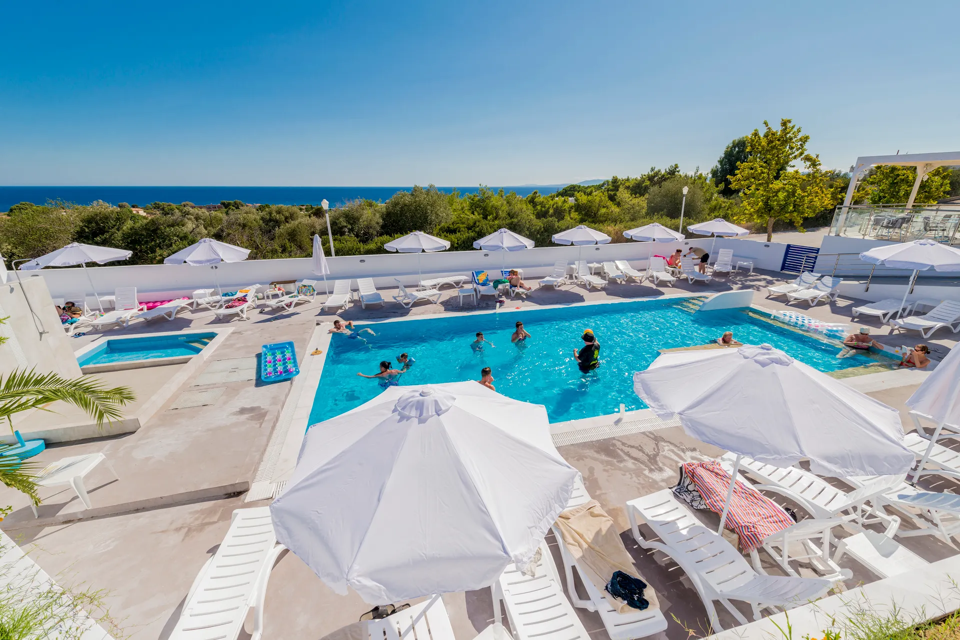 Eagles Nest Hotel