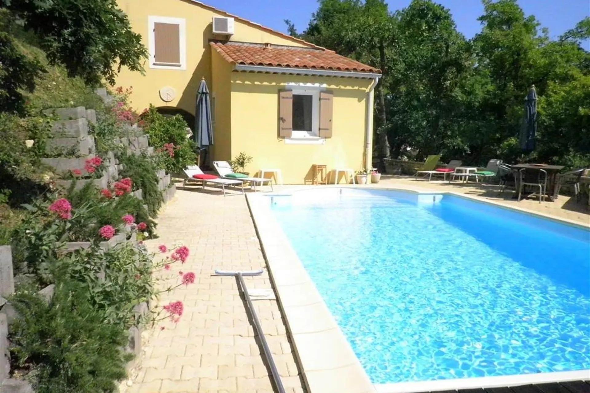 Extérieur maison de vacances (été)