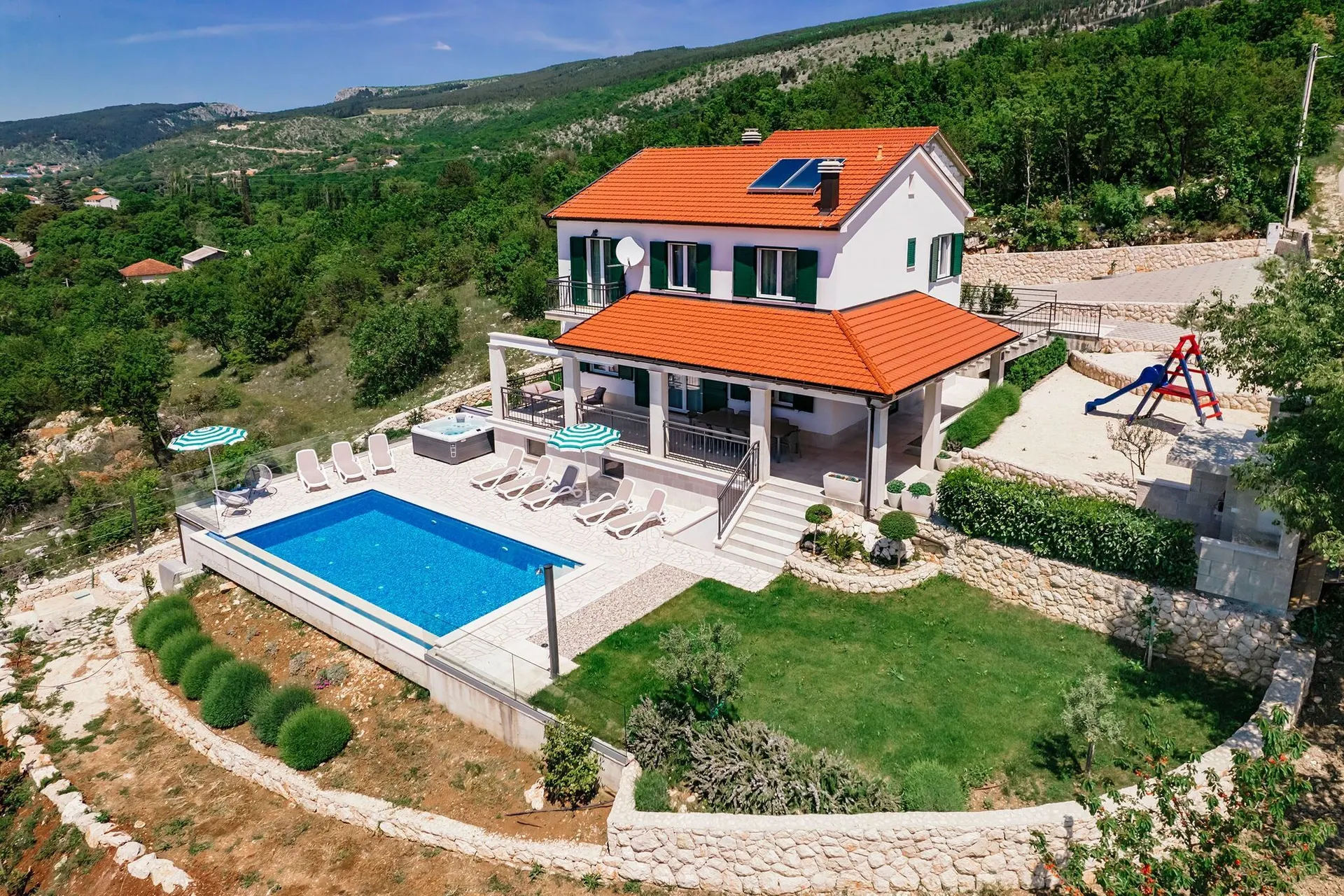 Exterieur vakantiehuis (zomer)