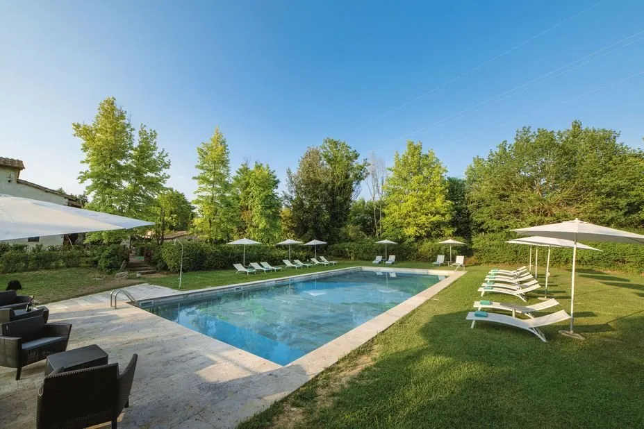 relais della rovere - toscane - zwembad met ligbedden