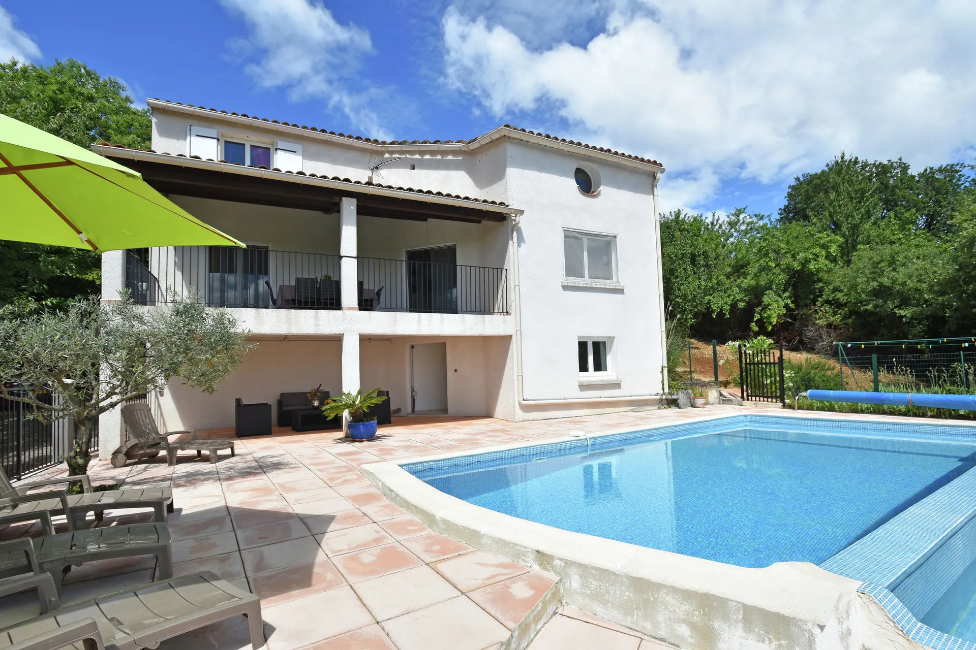 Extérieur maison de vacances (été)