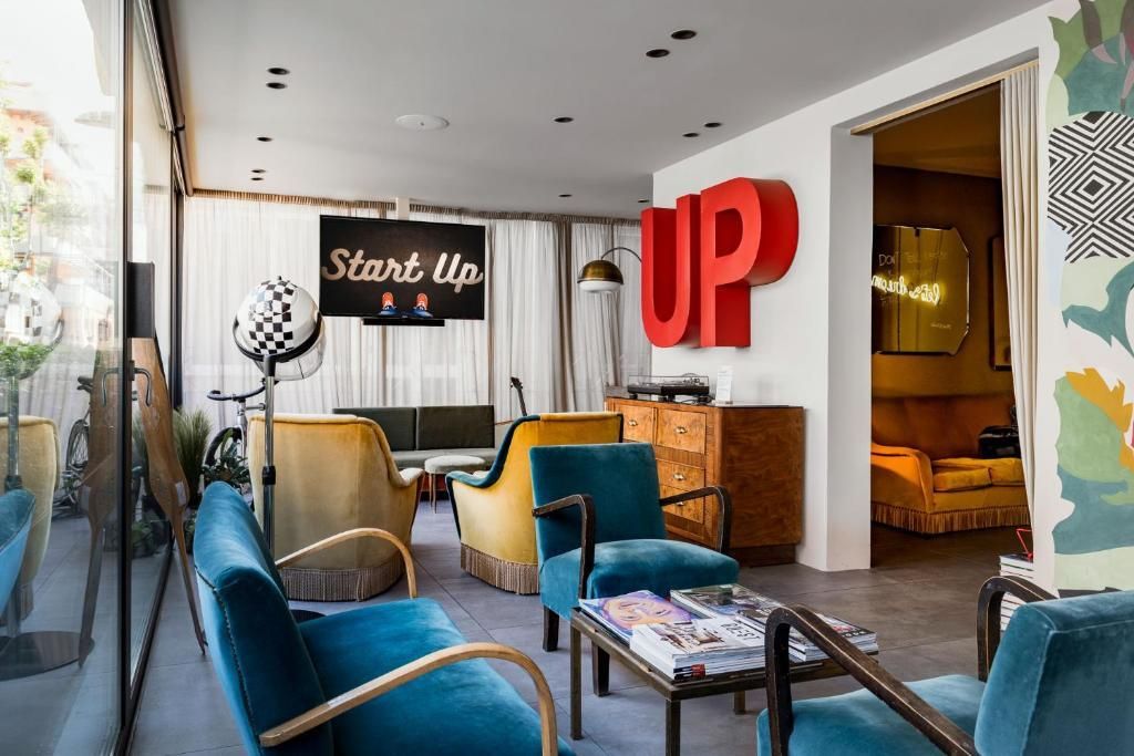 Up Hotel, foto 2
