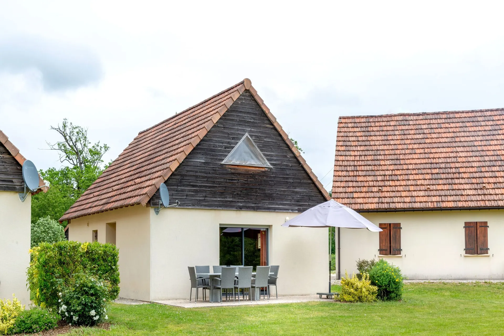 Exterieur vakantiehuis (zomer)