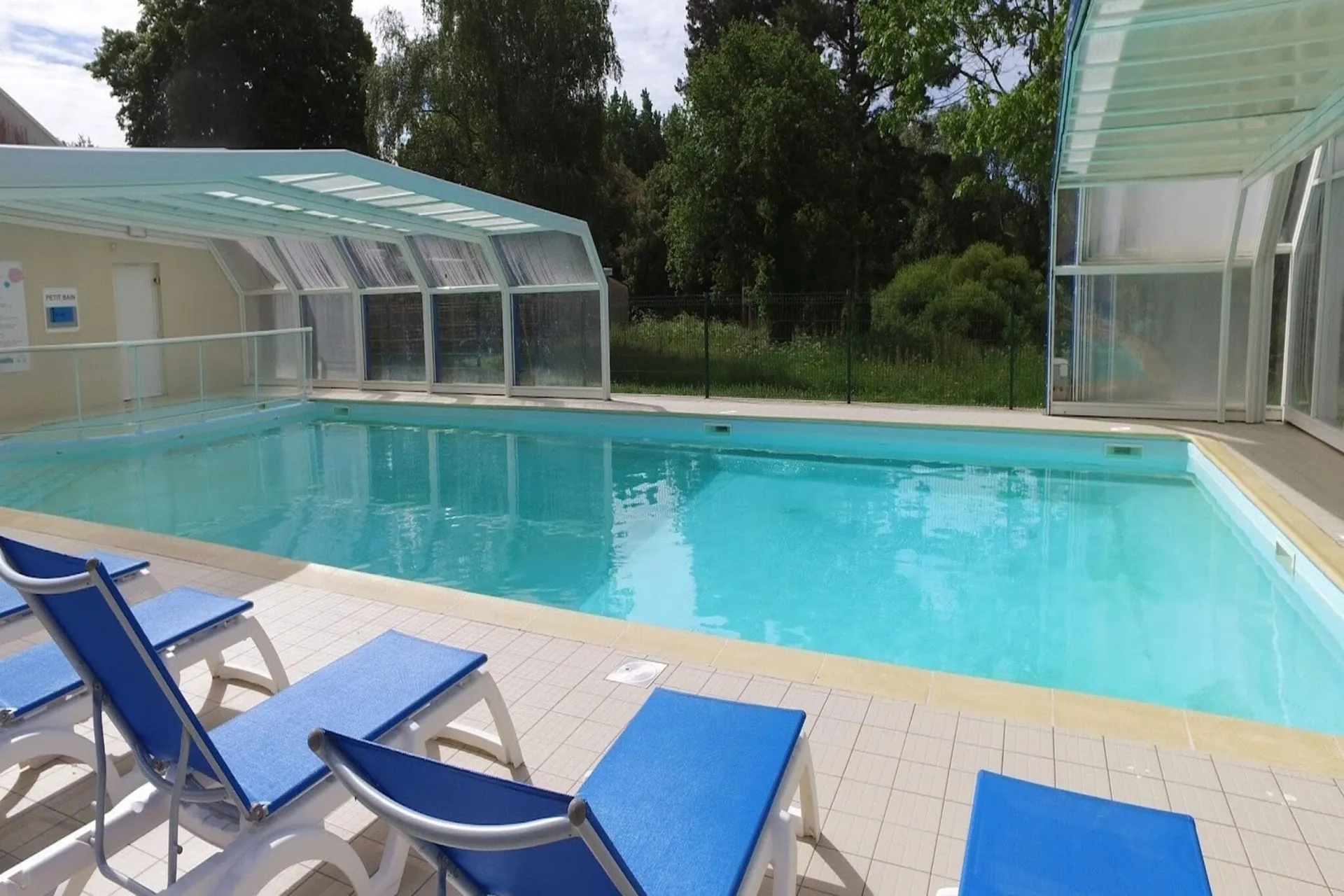 Piscine maison de vacances