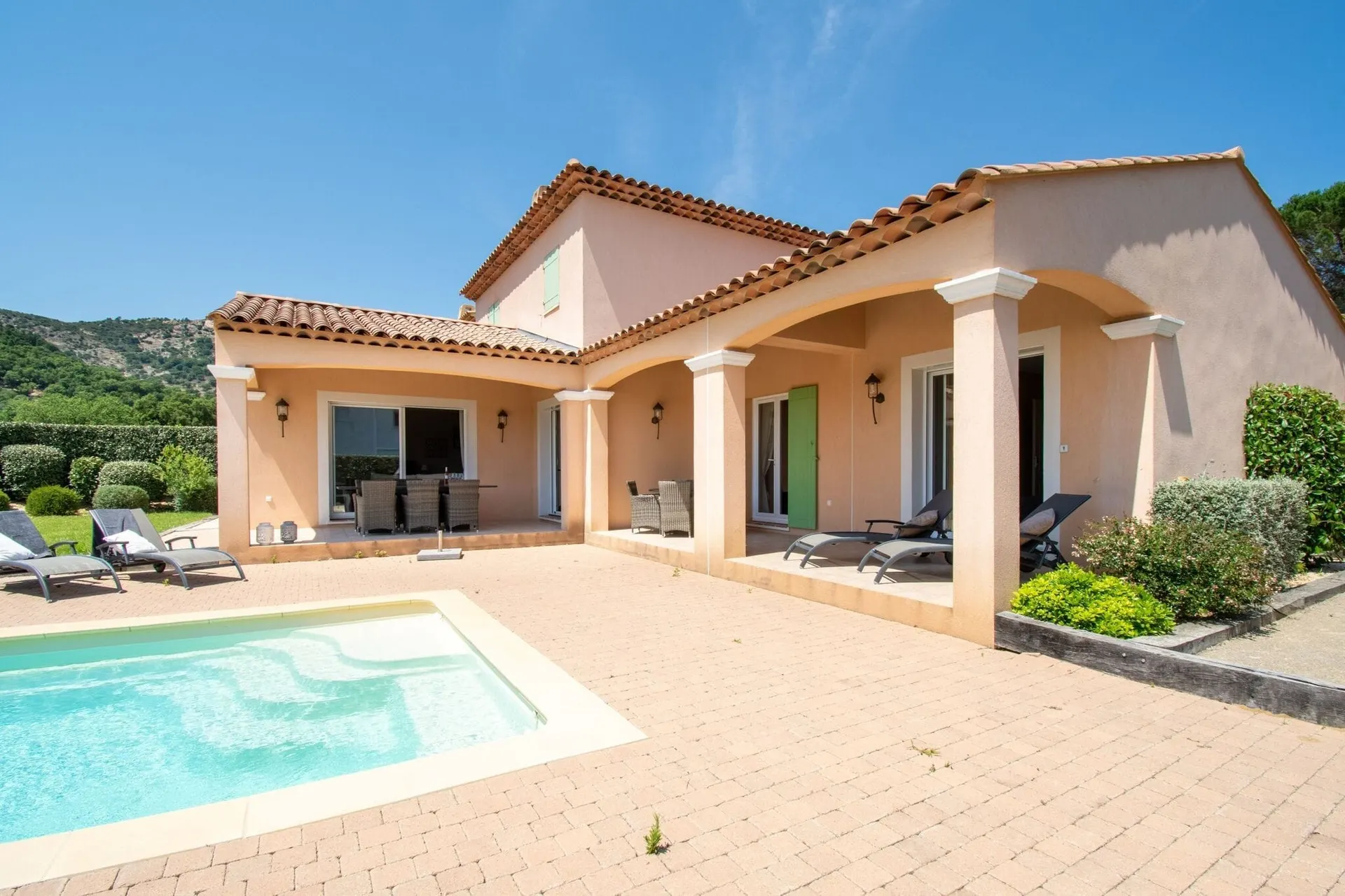 Extérieur maison de vacances (été)
