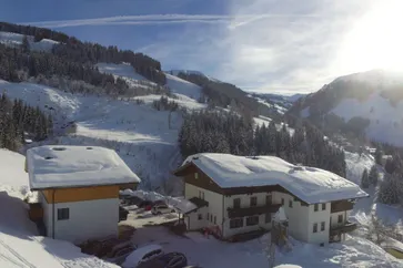 Extérieur maison de vacances (hiver)