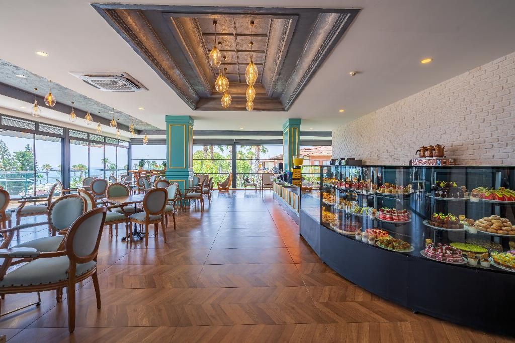 Justiniano Park Conti, foto 15