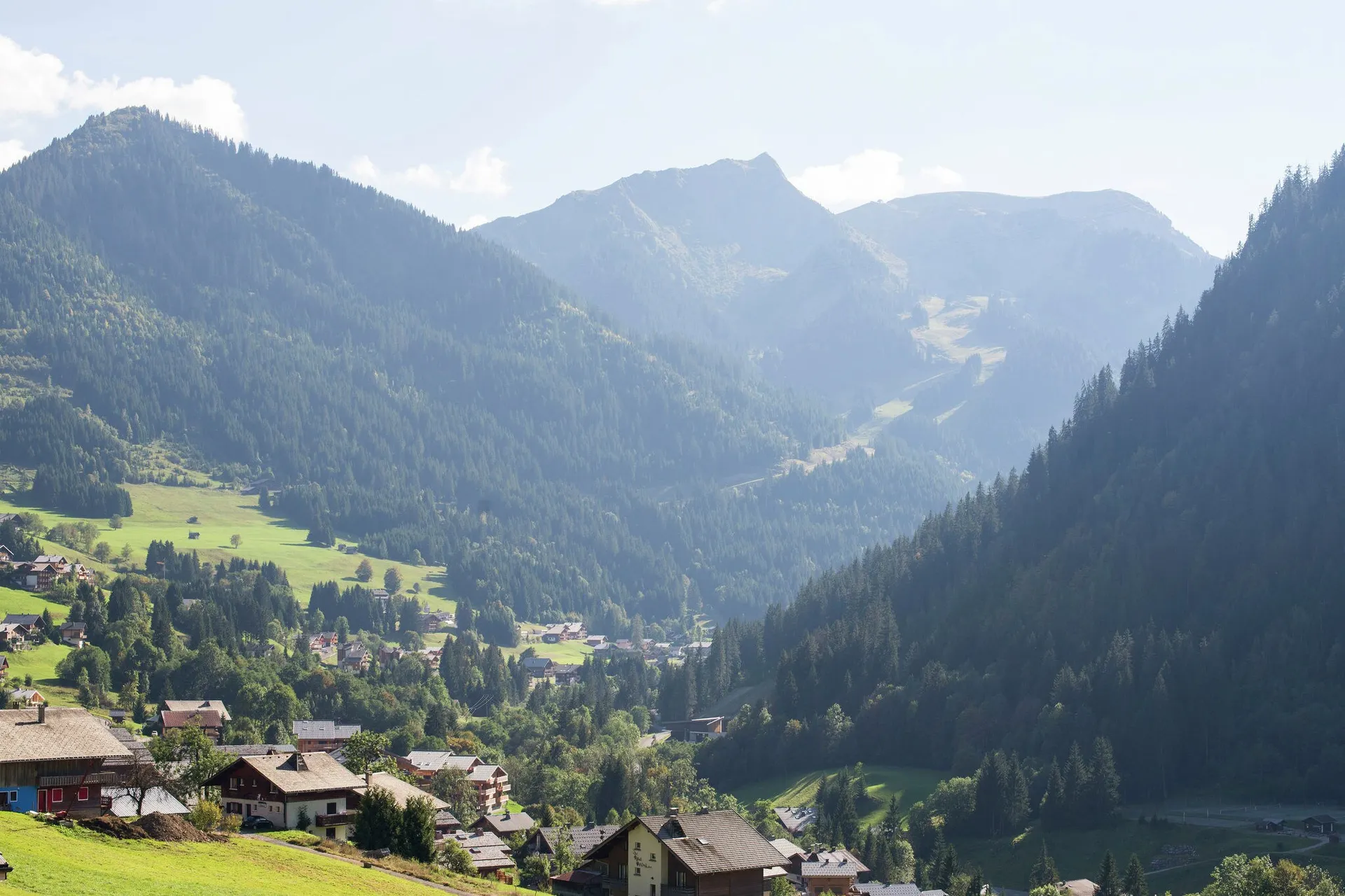 Vue de la maison de vacances (été)
