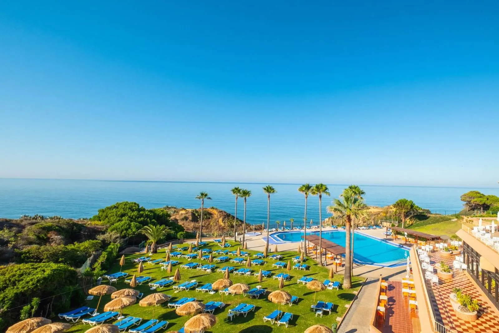 Auramar Beach Resort