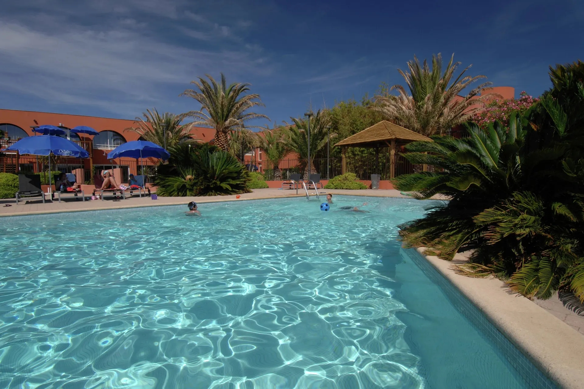 Piscine maison de vacances