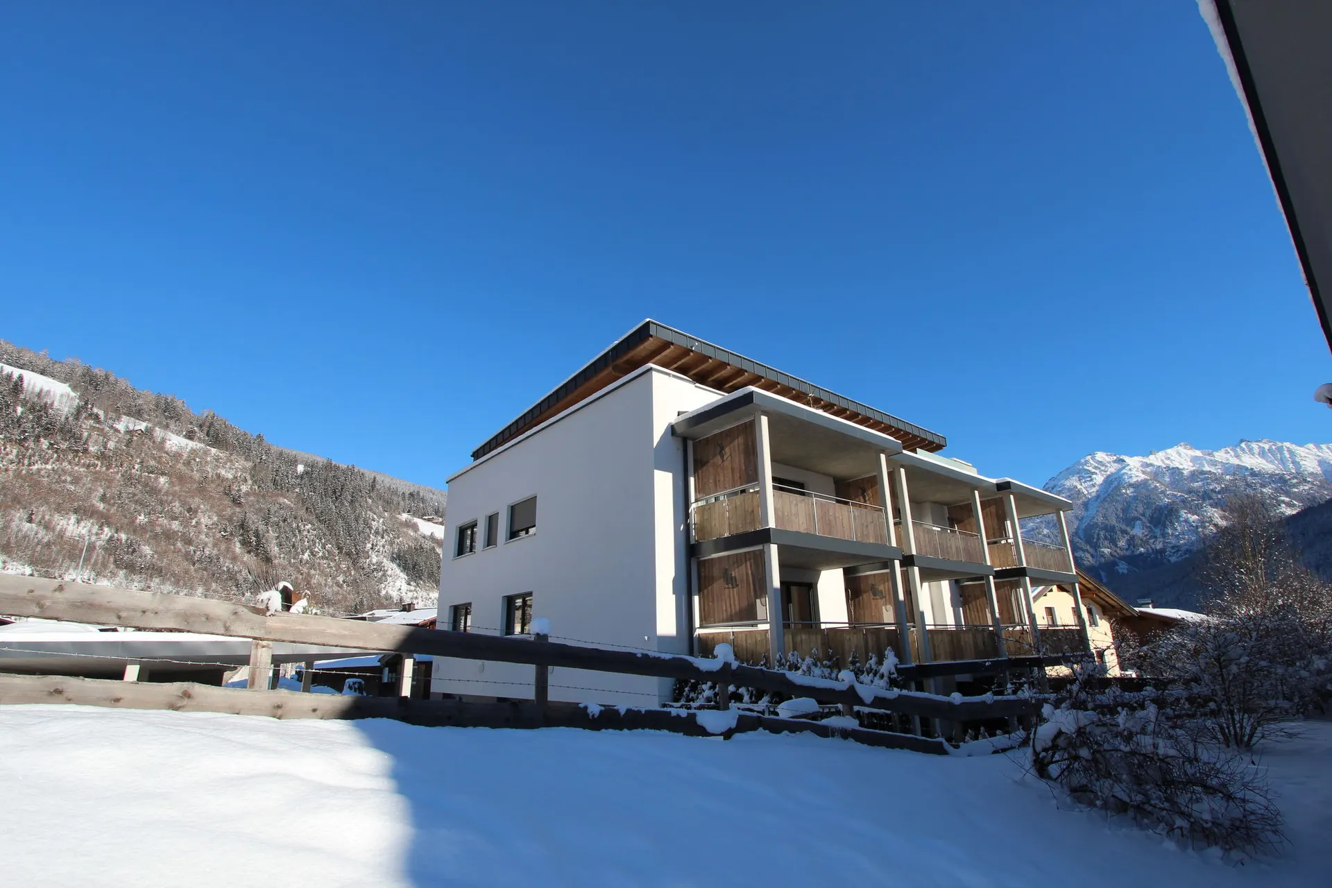 Exterieur vakantiehuis (winter)
