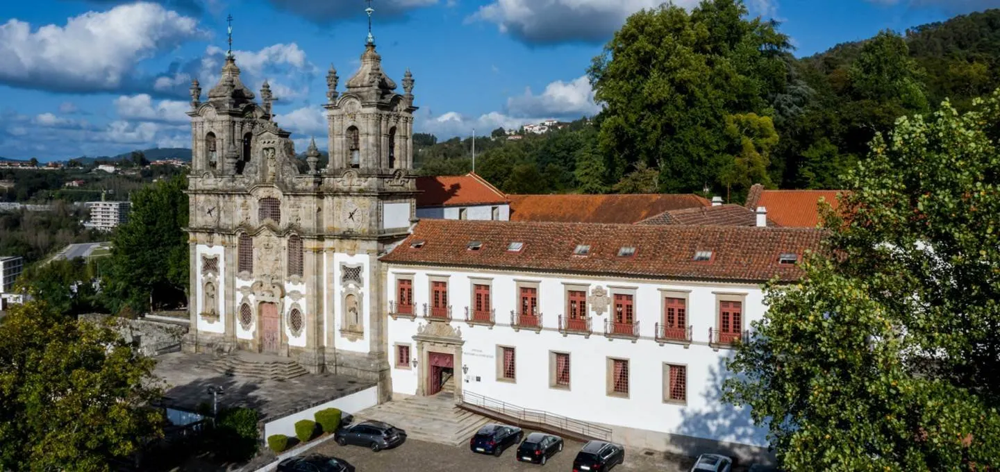 pousada mosteiro guimarães, monument hotel & slh - aanzicht.jpg