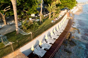 Floria Beach Hotel