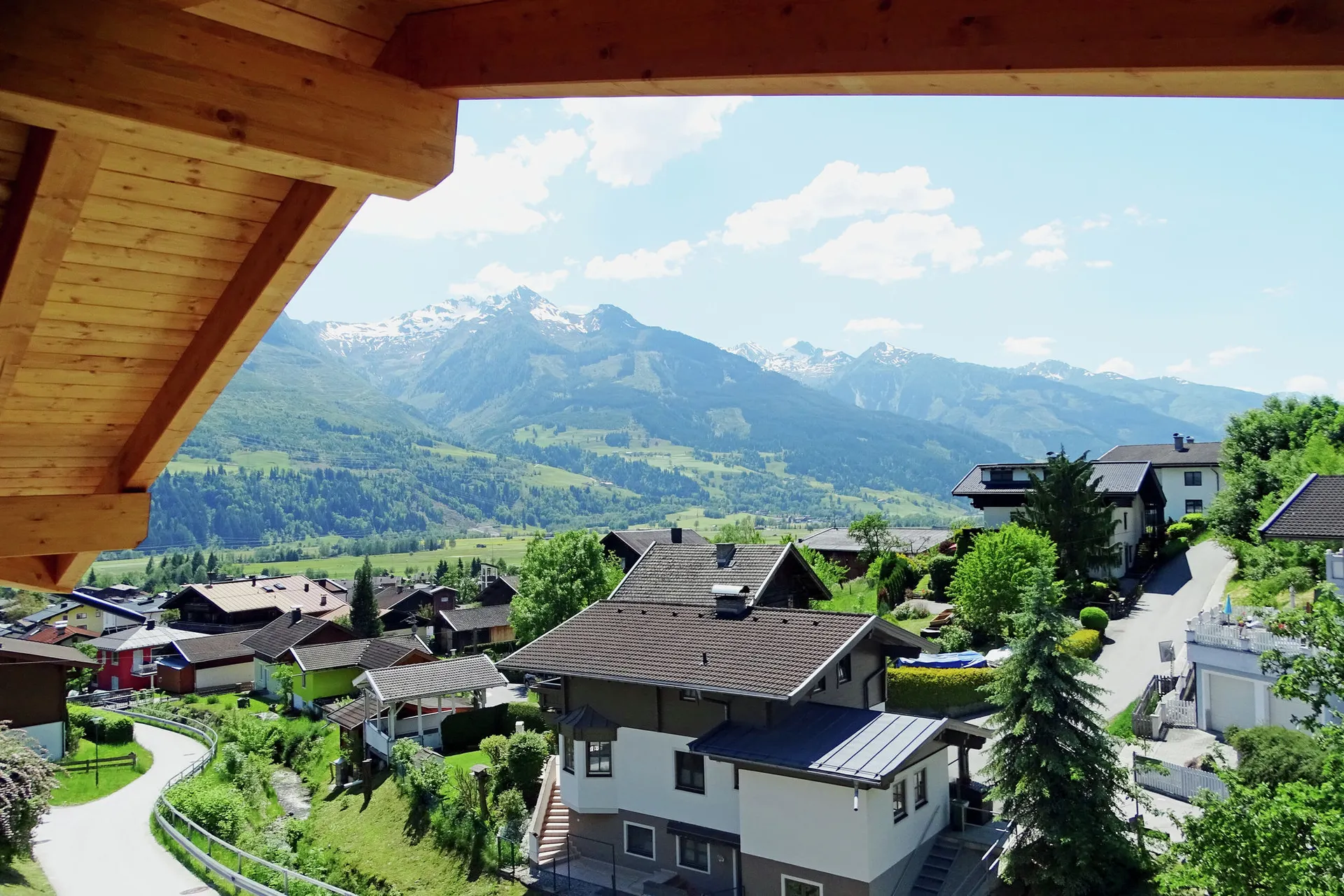 Vue de la maison de vacances (été)