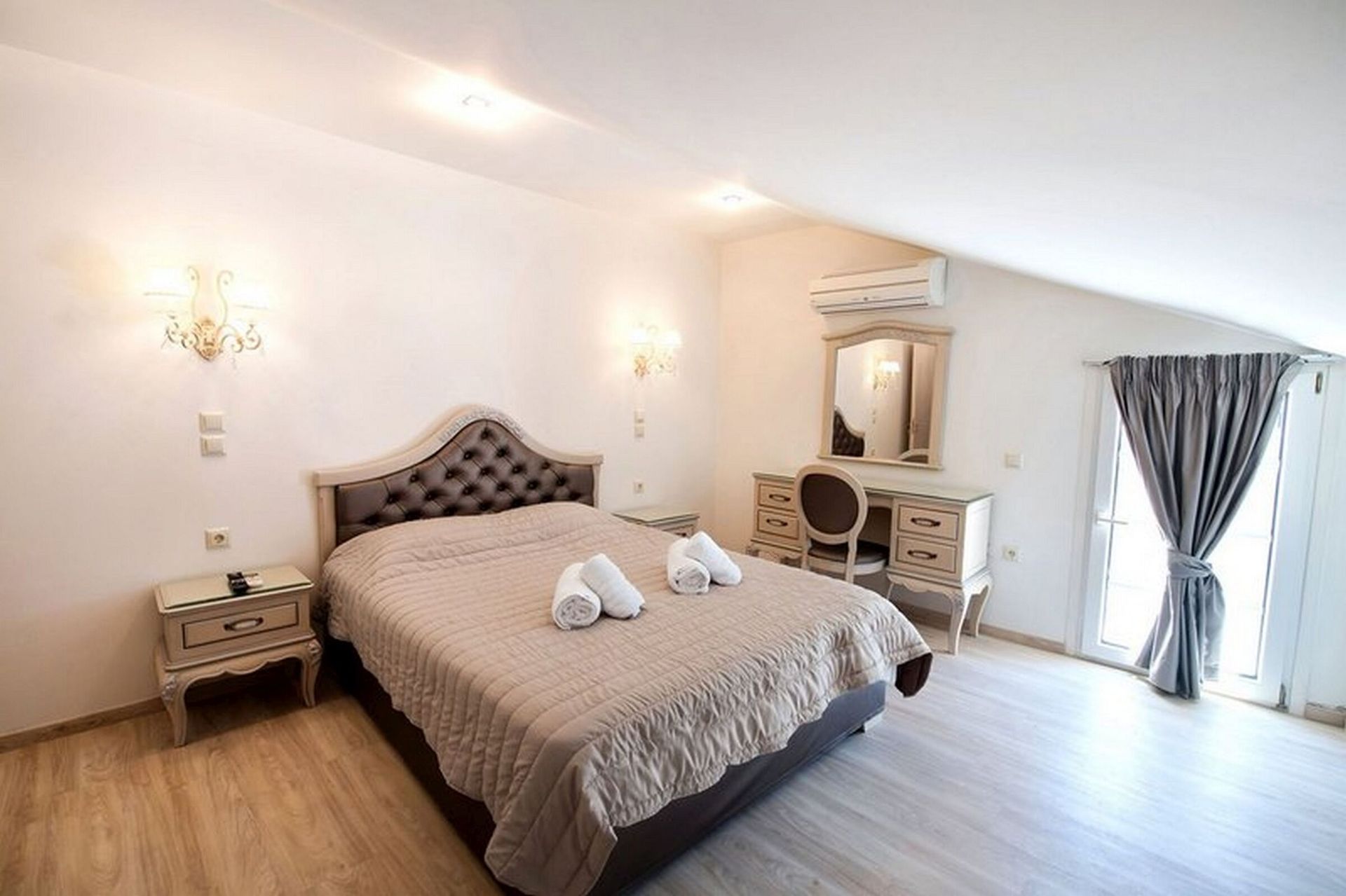 Pirofani Hotel, foto 14
