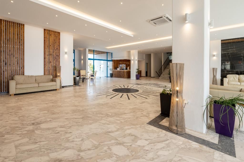 Kamari Plus Hotels, foto 3