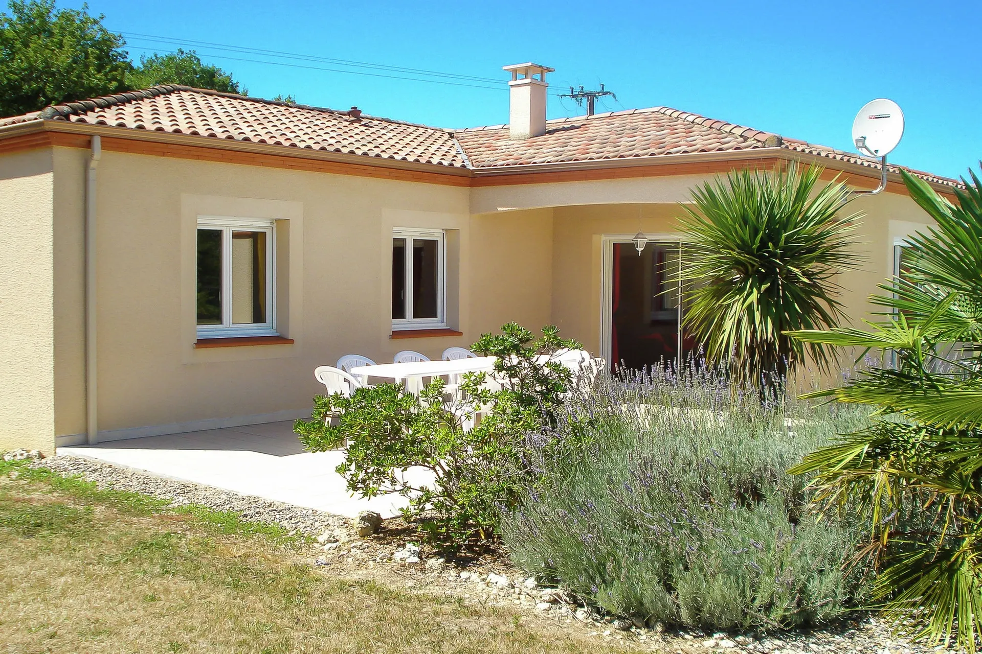 Extérieur maison de vacances (été)