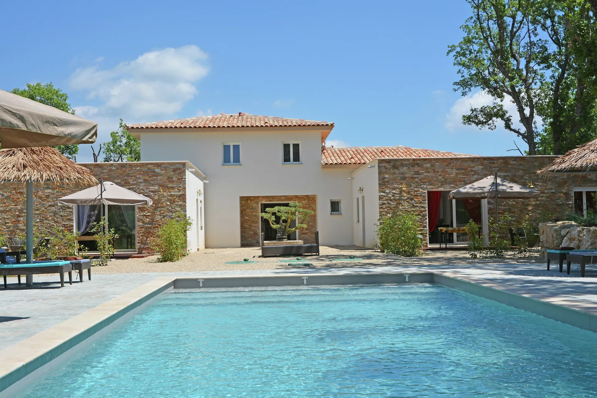 Extérieur maison de vacances (été)