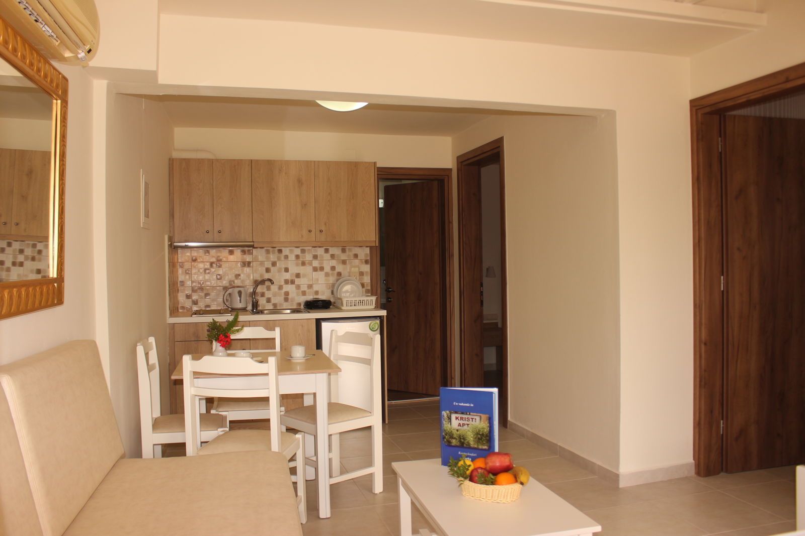 Kristi Apartments, foto 14