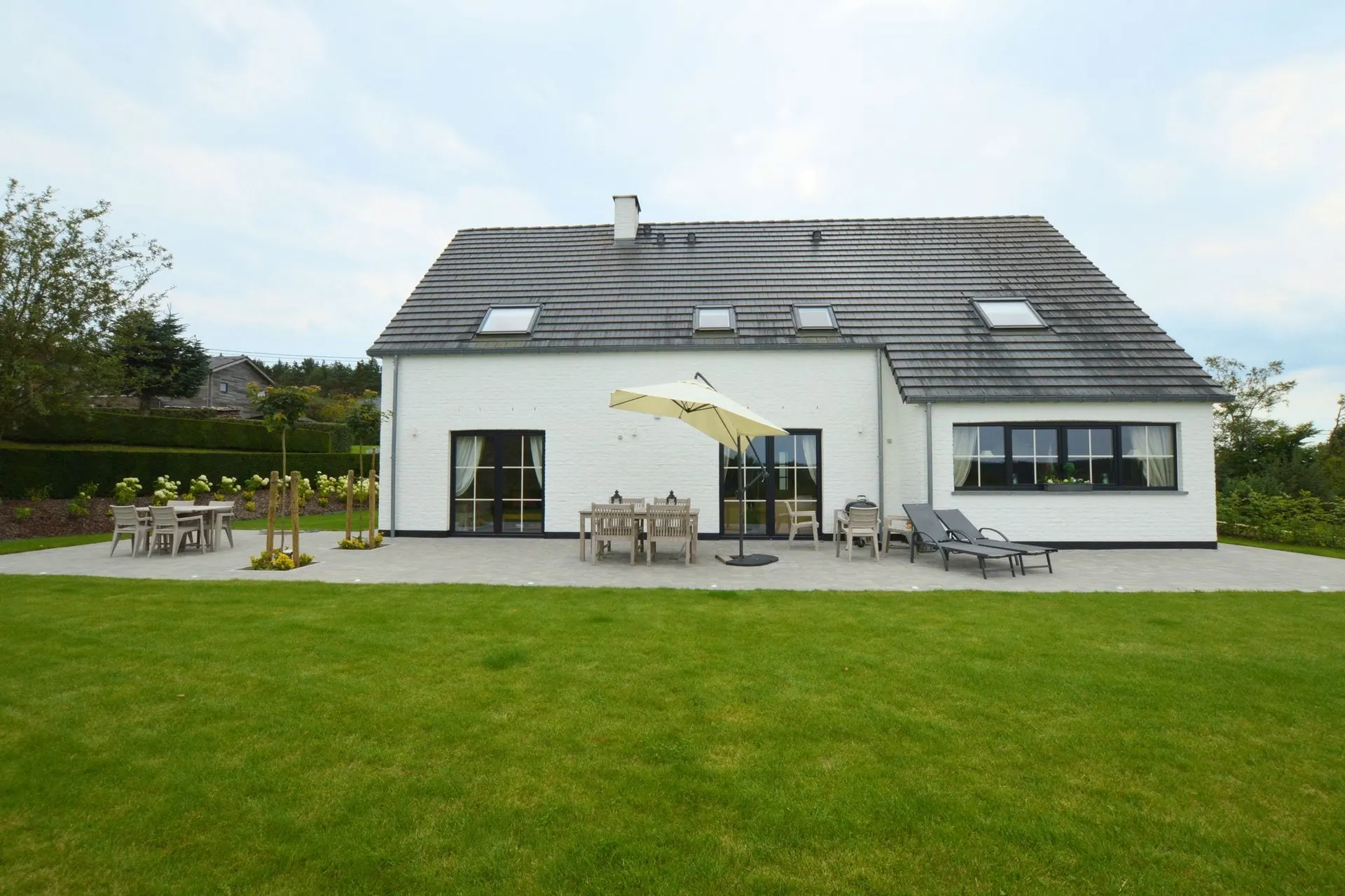 Exterieur vakantiehuis (zomer)